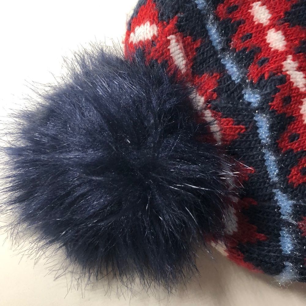 Joe Fresh Pom Pom Hat - Picture 3 of 4